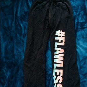 Flawless Sweatpants with pockets.